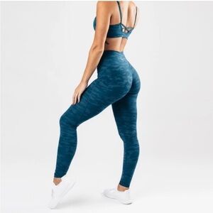 Alphalete surface camp leggings